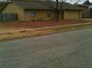 424 W Raleigh Pl, Broken Arrow, OK 74011