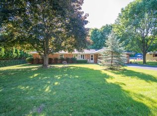 1144 Woodview Dr, Hubertus, WI 53033