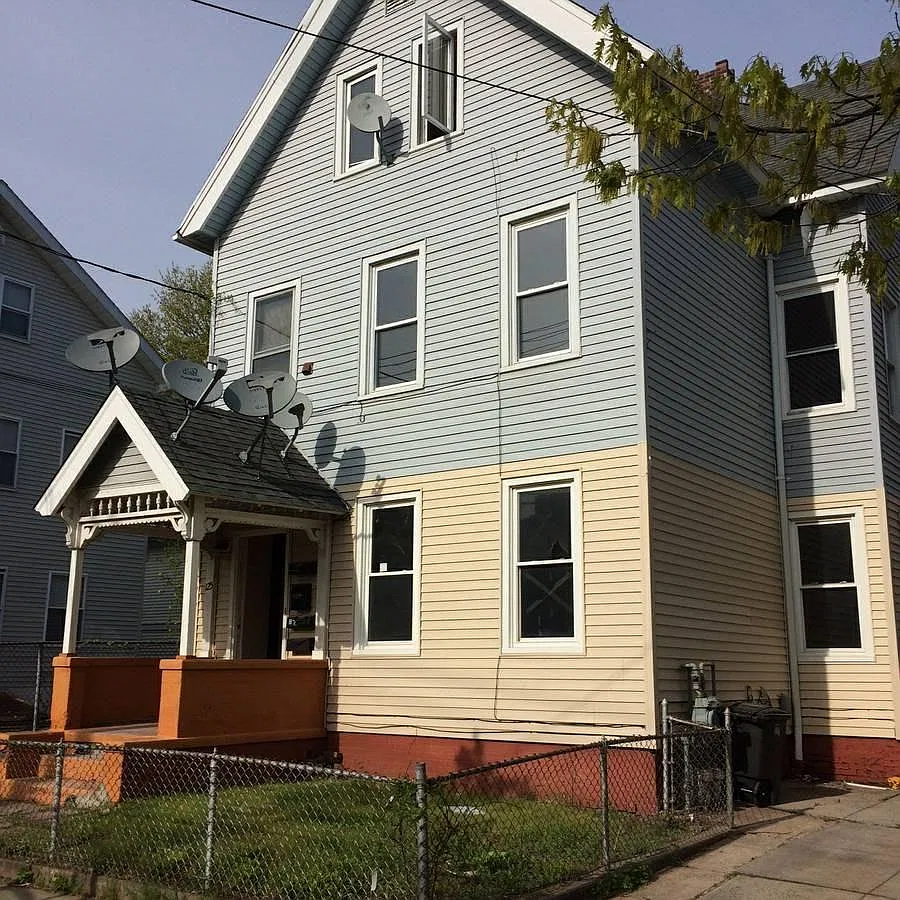 2 bed, $1,700 — Photo 1