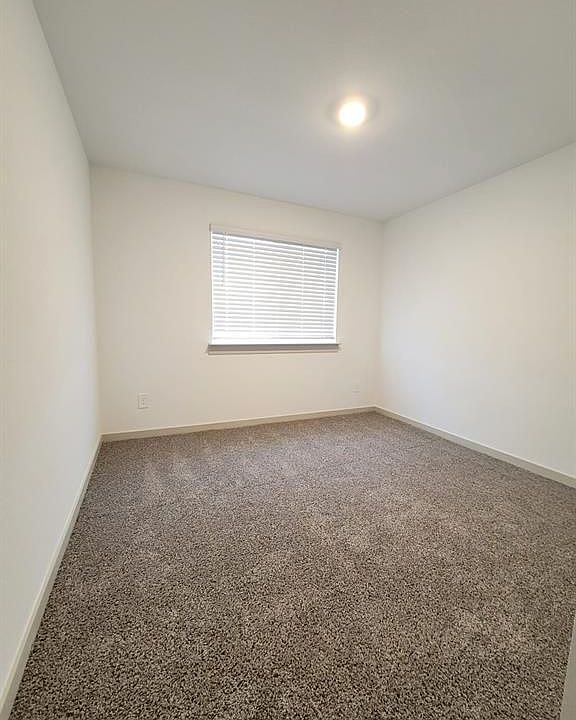 1st image of 5039 Pine Haven Ln