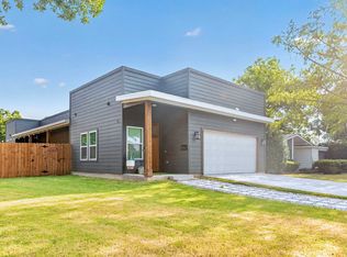2646 Greenhurst Dr, Farmers Branch, TX 75234