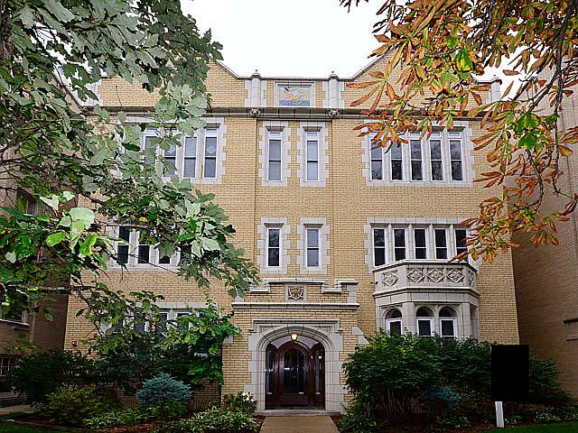 1st image of 651 Hinman Ave APT 2S