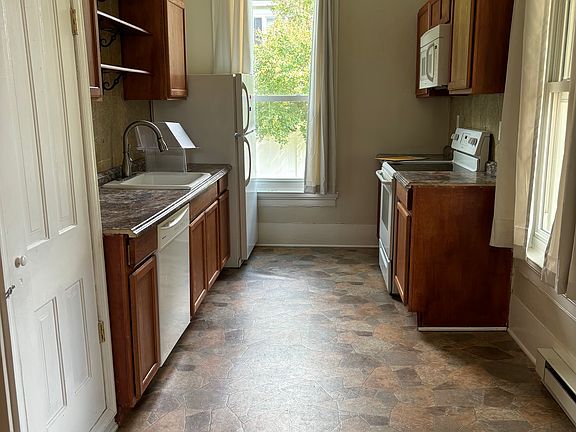 3rd image of 239 N Main St #1