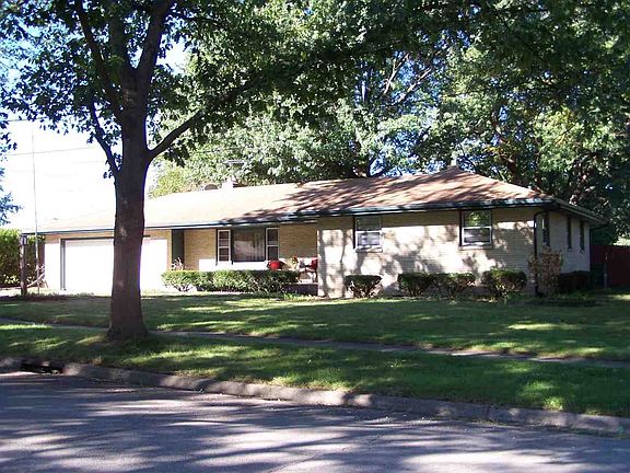 2nd image of 2107 Wyoming Dr