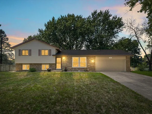 186 Cottonwood Ct, Stillwater, MN 55082