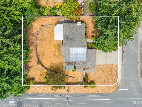 3rd image of 507 123rd Avenue NE