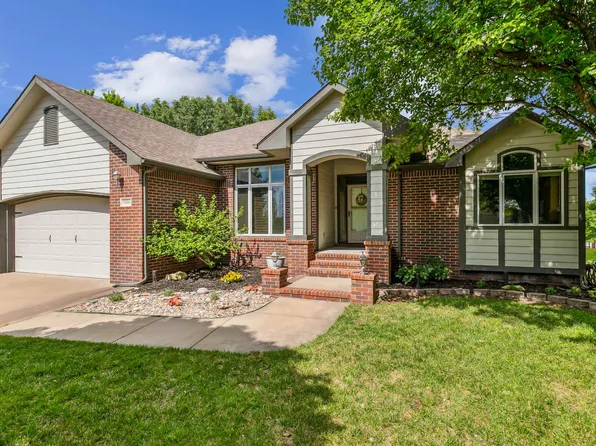 1006 N Tiffany Ct, Rose Hill, KS 67133