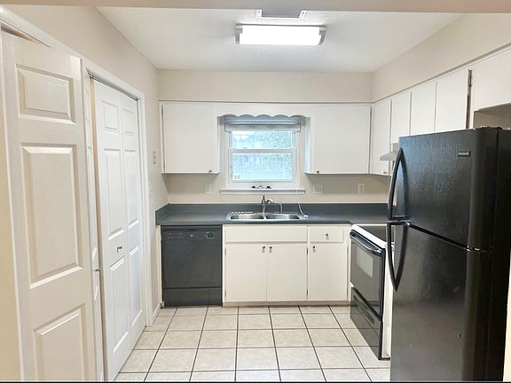 2nd image of 21 Nw Wright Parkway