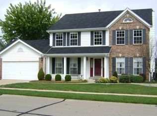 407 Arbor Glen Dr, Ballwin, MO 63021