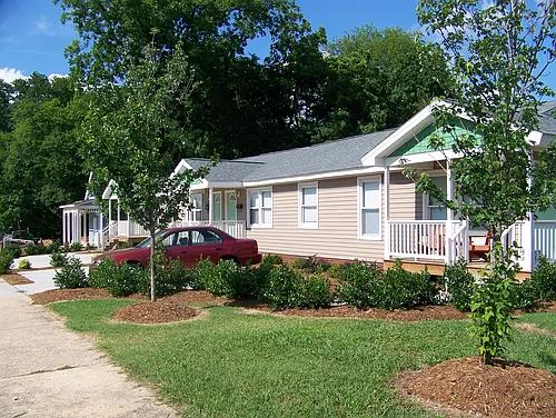 104 Seawell Ave Photo 1