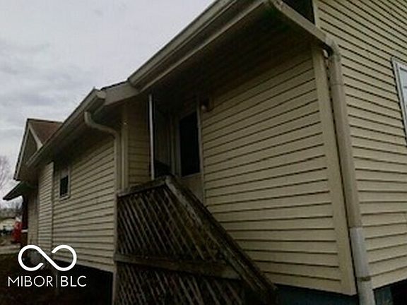 3rd image of 1310 S Walnut St