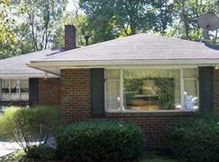 215 Mount Maple Dr, Beaver Falls, PA 15010