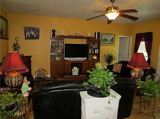 5th image of 6367 Crump Rd