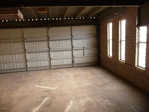 5th image of 7321 E Victoria Dr