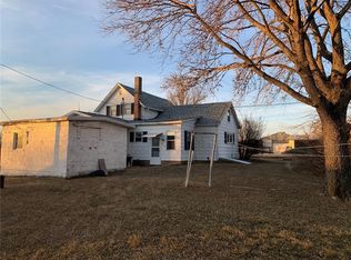 2014 Coggon Rd, Coggon, IA 52218