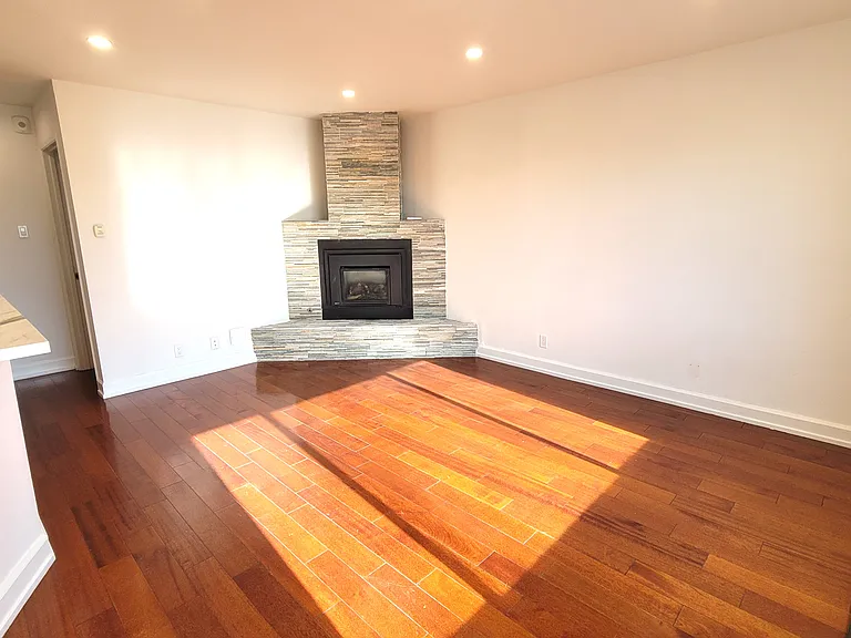 1414 Kansas St #1 — Photo 2
