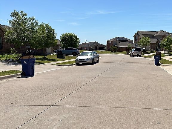 5th image of 366 Coral Vine Ln
