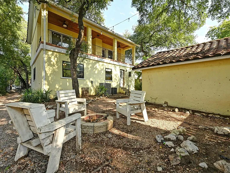 2829 San Gabriel St — Photo 38