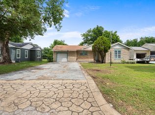 813 Truman St, Arlington, TX 76011