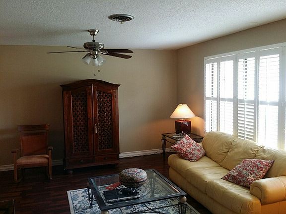 4th image of 401 Highland Dr