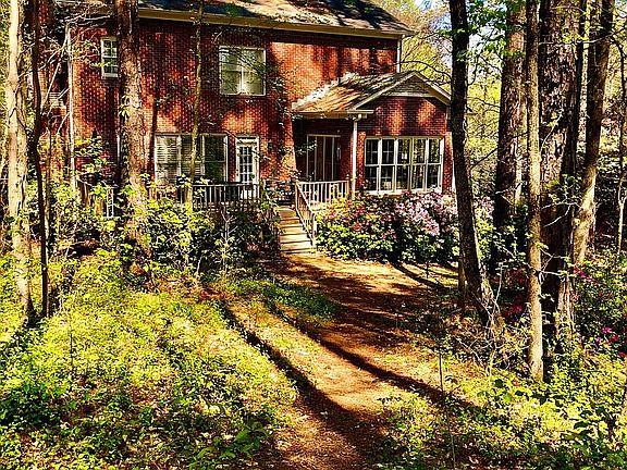 2122 Backyard & Deck