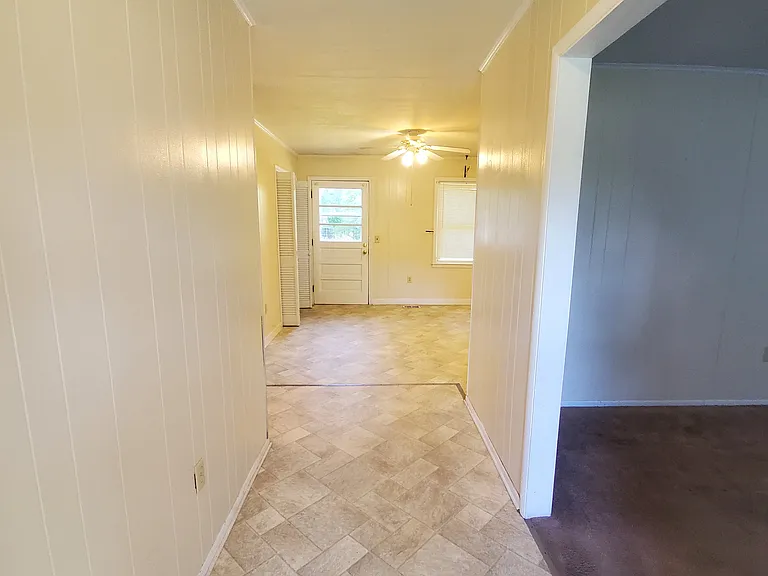 270 Carolina Cir — Photo 10