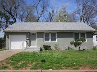303 W Lindberg St, Springfield, MO 65807