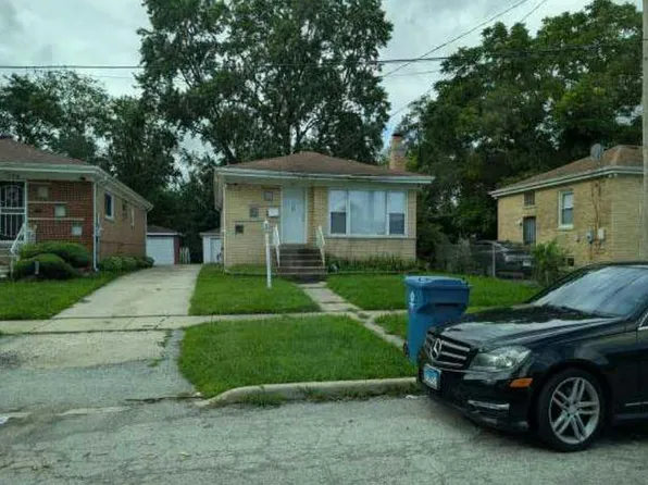264 W 146th St, Harvey, IL 60426