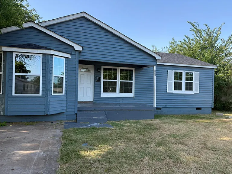 1803 NW Hoover Ave — Photo 15