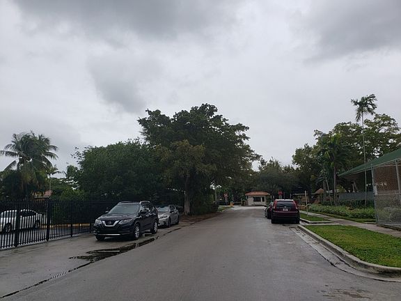 4th image of 13155 Ixora Ct APT 205
