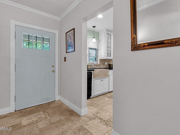5th image of 3016 E Mariposa St