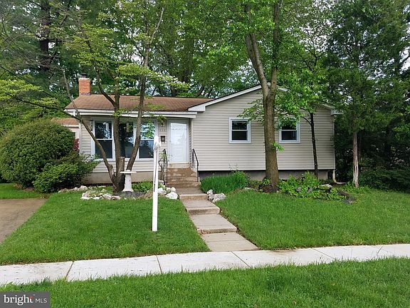 2nd image of 13321 Oriental St
