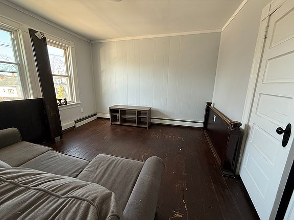 2nd image of 190 Waterman Ave #2R