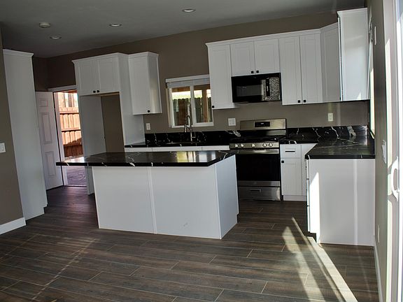 3rd image of 4174 Pepper Dr