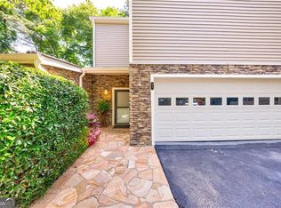 41 Basswood Cir, Sandy Springs, GA 30328