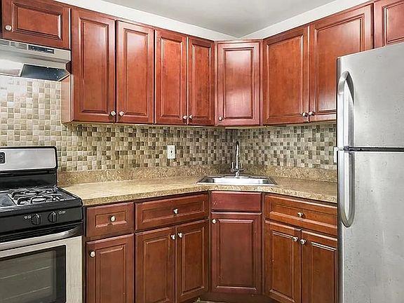 5th image of 83 Himrod St #A