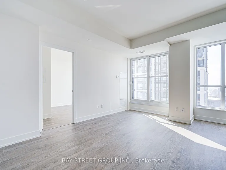 5 Mabelle Ave #4032 — Photo 21
