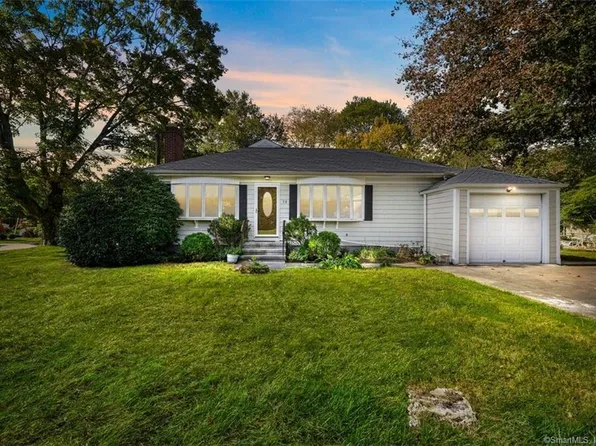 38 Jesse Lee Drive, Easton, CT 06612
