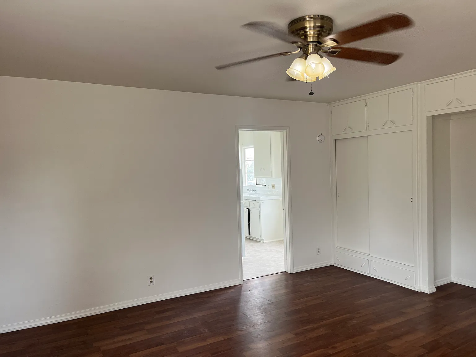 Studio, 350 sqft, $1,350 — Photo 2