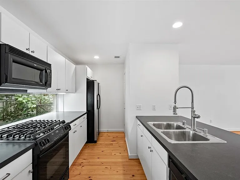 6125 Gehring St — Photo 3