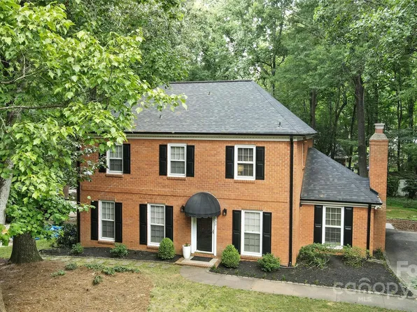 9535 Hinson Dr, Matthews, NC 28105