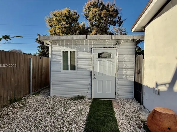 12435 SW 42nd St #1, Miami, FL 33175