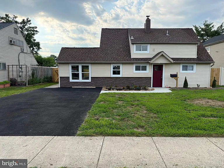 75 Ivy Hill Rd — Photo 1