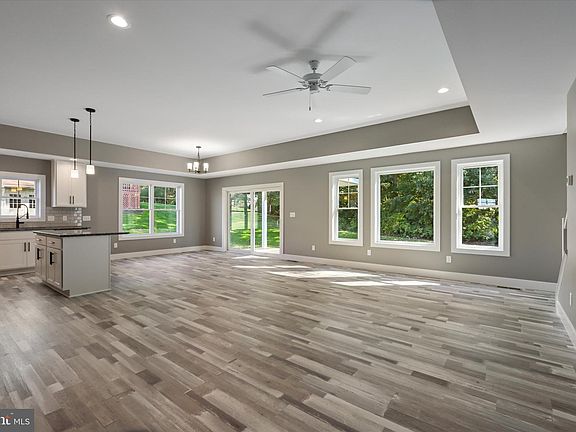 4th image of 6935 Saint Annes Dr