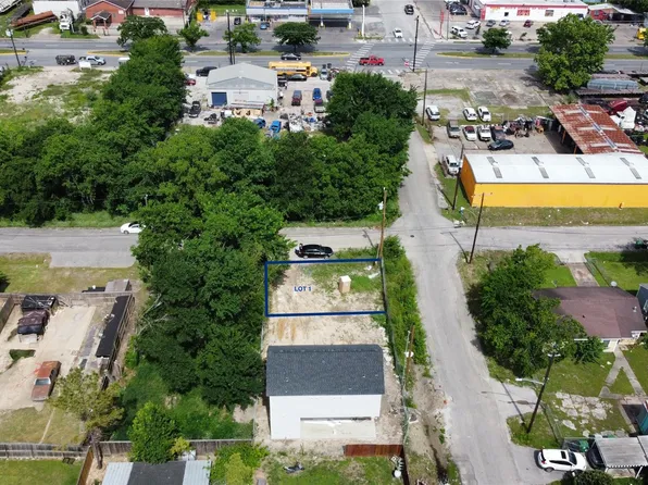 4508 Ward St, Houston, TX 77021