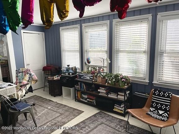 4th image of 1204 Bond St