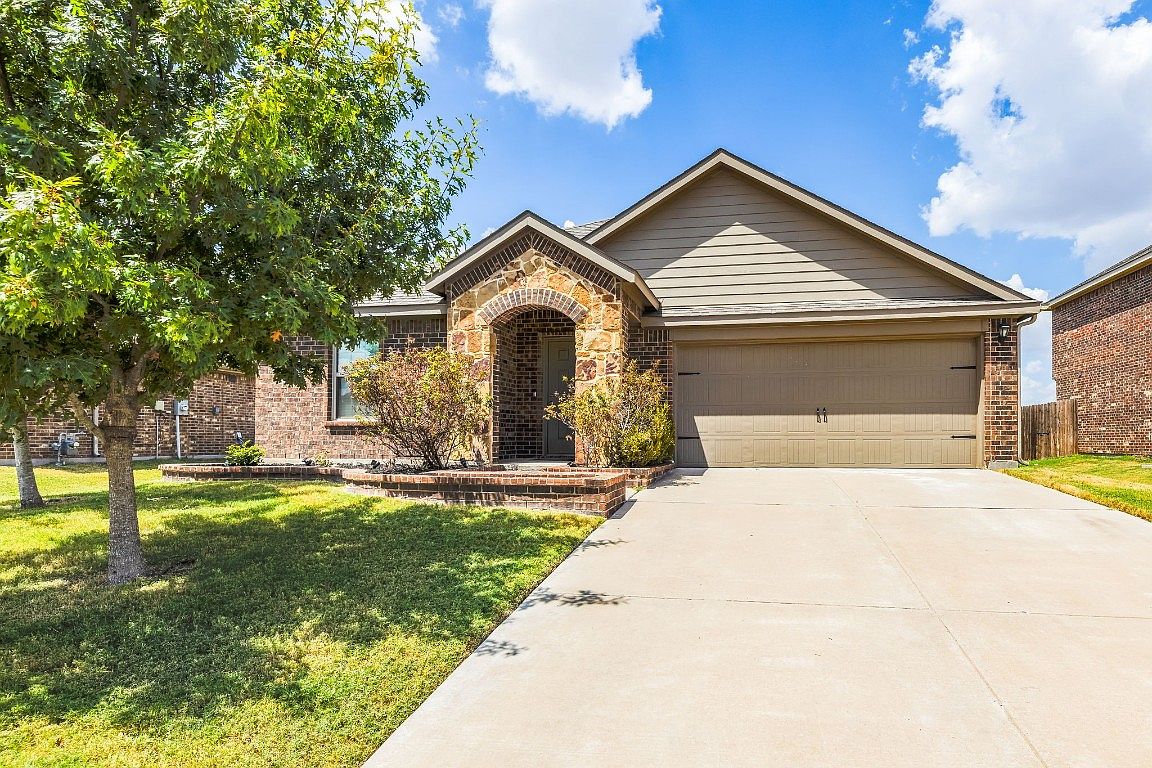 205 Gallop Ct, Waxahachie, TX 75165 MLS 20409225 Zillow