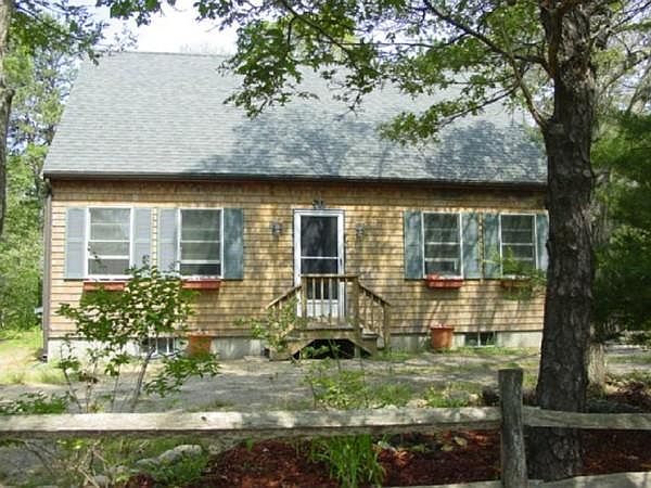 1st image of 20 Nahomon St