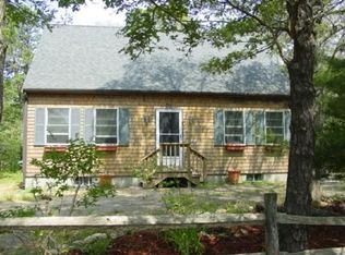 20 Nahomon St, Oak Bluffs, MA 02557