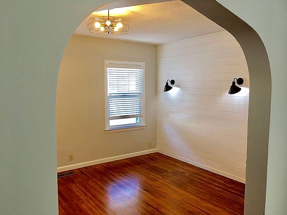 Front/Family Room